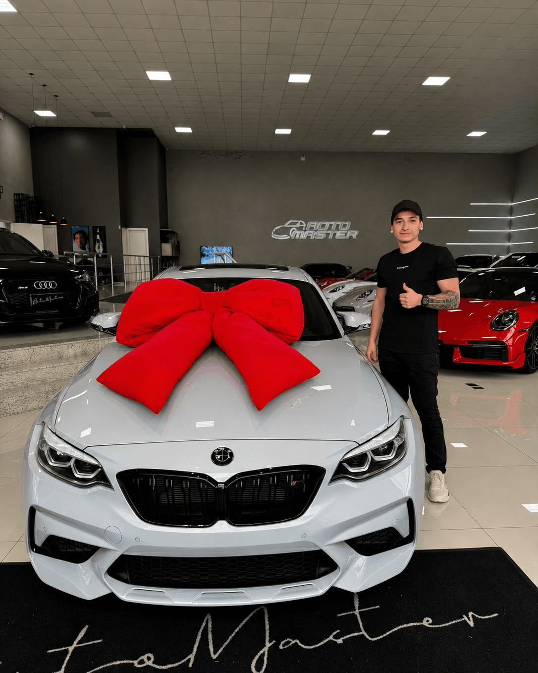 Marcus Hess — depois: conquista e entrega